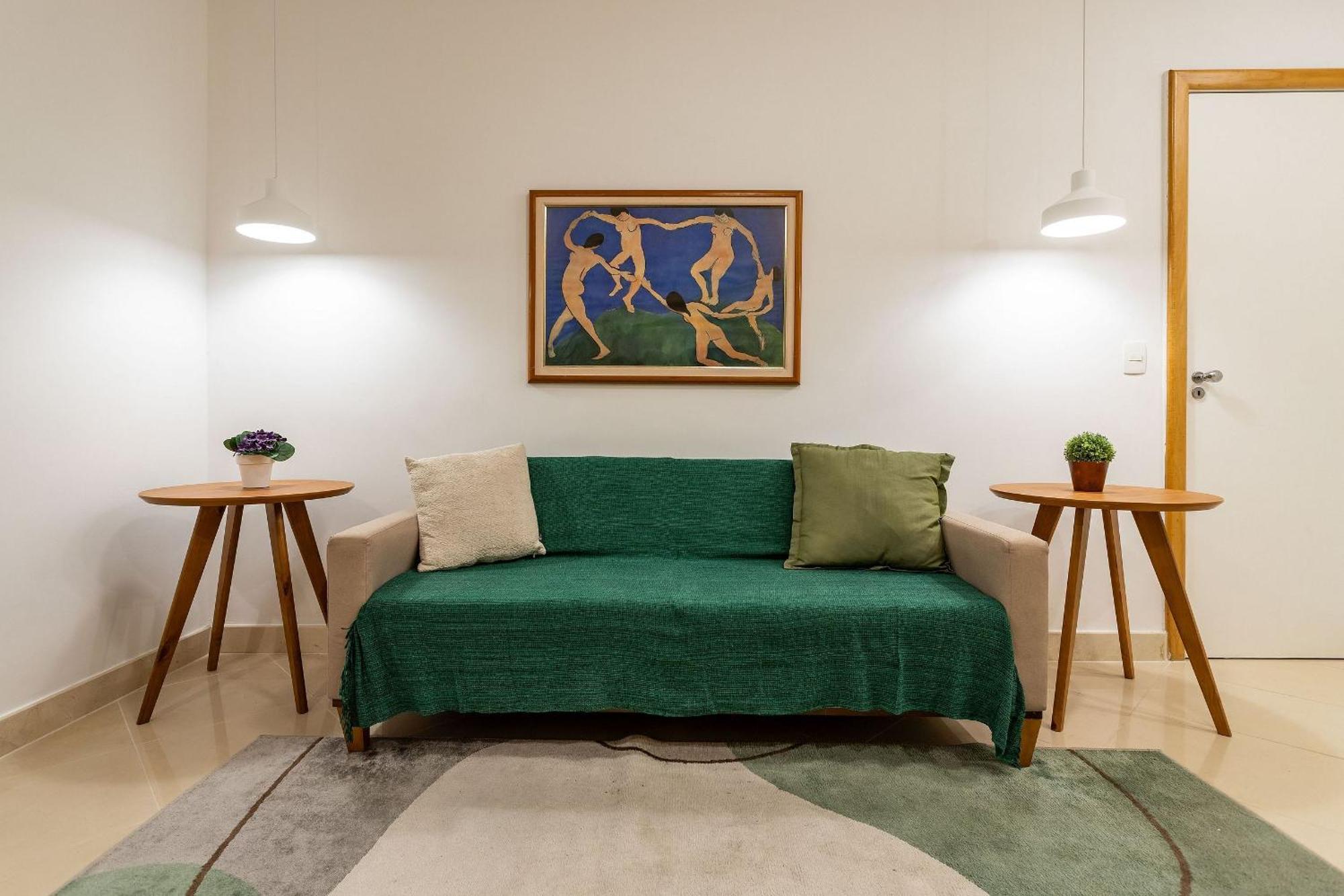 Novo. Vista Lateral A Praia, 2 Ou 3 Quartos, Wi Fi, Cozinha Completa E Ar. Rio de Janeiro